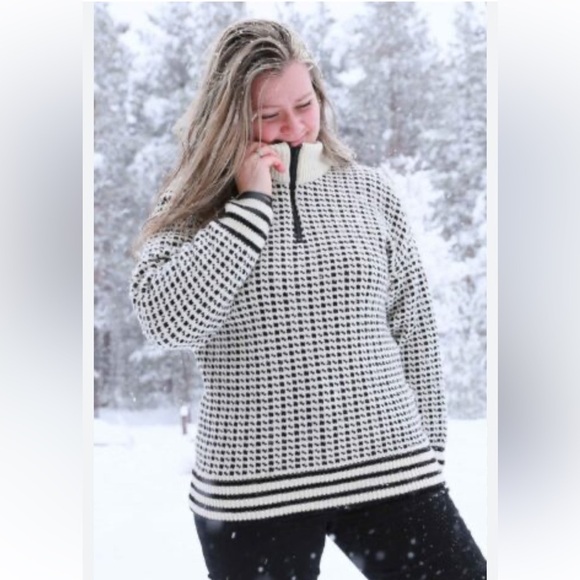 Norwool Sweaters - Norwool Wool Quarter Zip Pullover Sweater Black and Ivory Size Large